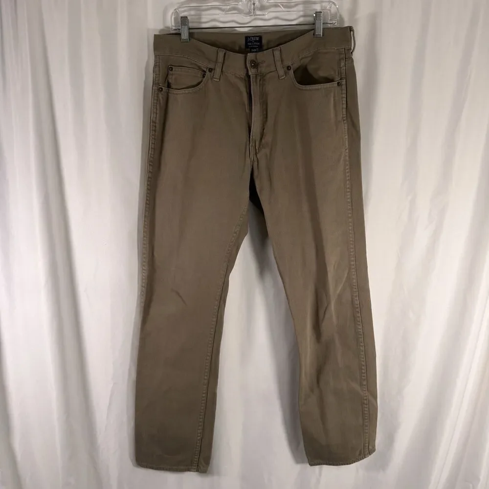 J. Crew The Sutton Jeans Men's 33x32 Green Straight Leg Pockets Flat Front Denim